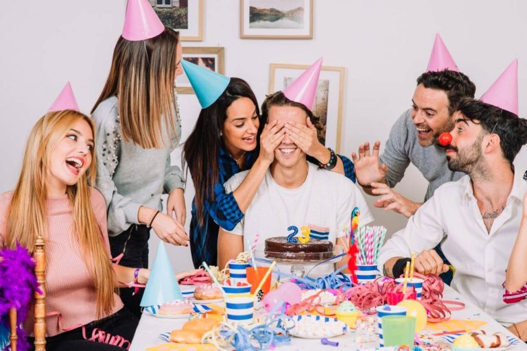 Texte majorat si felicitari la multi ani 18 ani scurte sau lungi